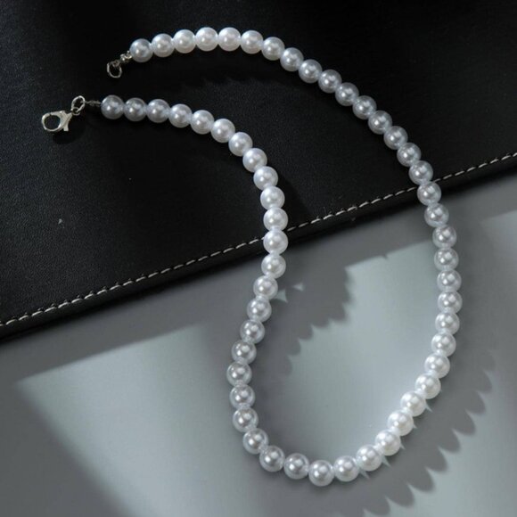Akoya Pearl Necklace with 925 Sterling Silver Clasp - Picture 1 of 4